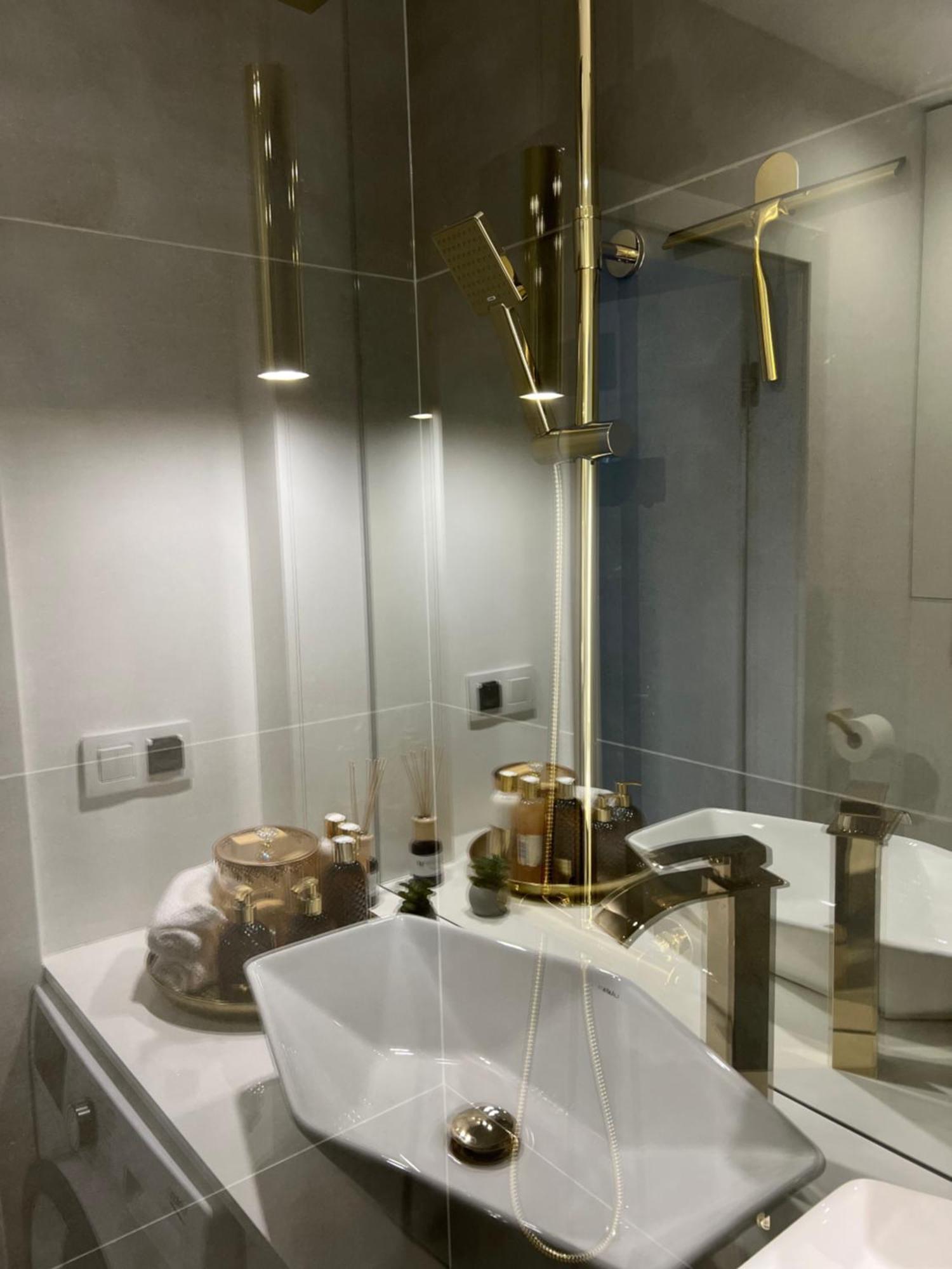 M&S Lux Apartments Kochanowskiego วูดช์ ภายนอก รูปภาพ