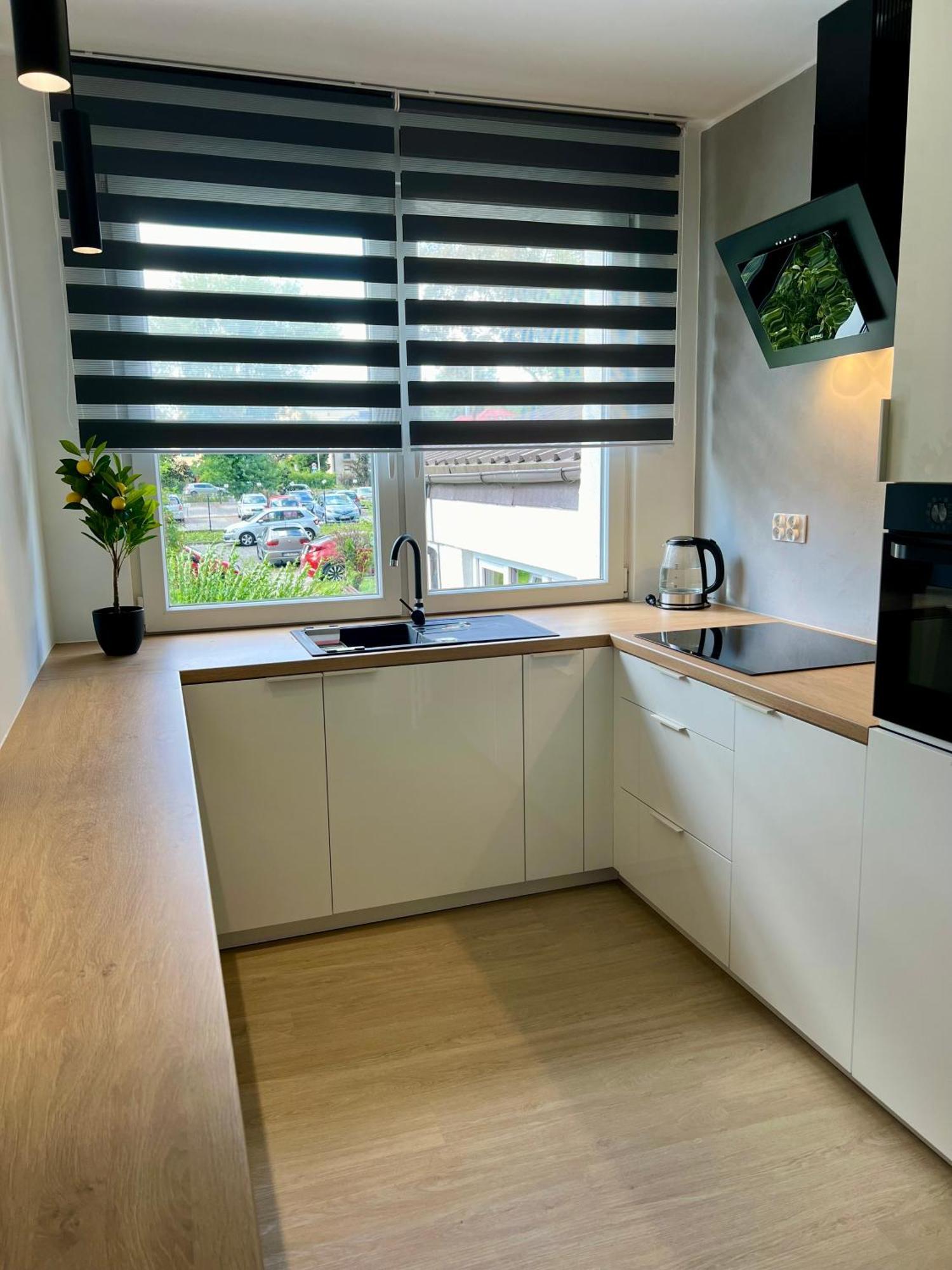 M&S Lux Apartments Kochanowskiego วูดช์ ภายนอก รูปภาพ