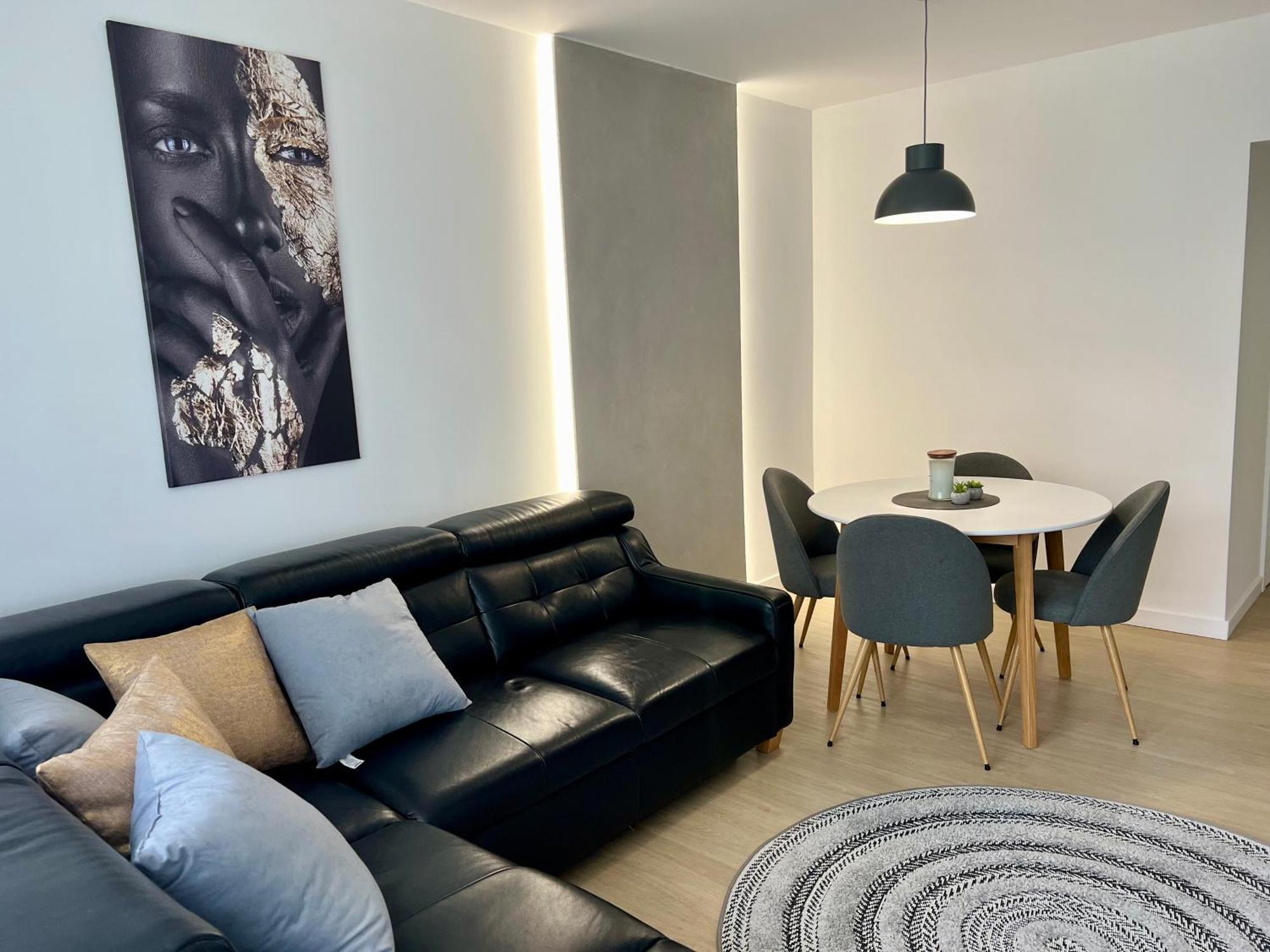 M&S Lux Apartments Kochanowskiego วูดช์ ภายนอก รูปภาพ